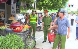 Hậu Lộc kiên quyết giải tỏa chợ "cóc", lập lại trật tự an toàn giao thông