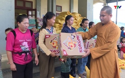 Hội phật giáo hỗ trợ người dân vùng bị ảnh hưởng bão số 10