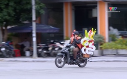 Dùng điện thoại khi dừng đèn đỏ sẽ không bị phạt