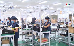 Dự báo tăng trưởng GDP của Việt Nam lên 7,7%