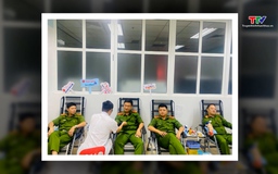 Công an xã Hoằng Phú hiến máu cứu người bệnh nguy kịch