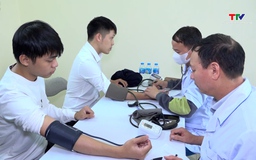 Kiểm tra khám sơ tuyển nghĩa vụ quân sự tại phường Hạc Thành