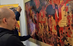 Trưng bày 44 bức sơn mài đặc sắc chào mừng Đại hội Đảng