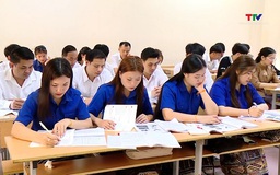 Ưu tiên các chương trình dạy tiếng Lào, Campuchia tại các xã biên giới