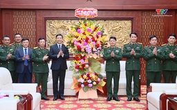 Đoàn công tác của tỉnh Thanh Hóa thăm, chúc mừng Bộ Tư lệnh Quân khu 4