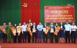 Xã Sao Vàng công bố các Quyết định sáp nhập các tổ chức hội quần chúng