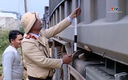 Phòng Cảnh sát giao thông siết chặt kiểm soát tải trọng từ đầu mỏ