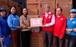 Tiếp nhận và vận chuyển hàng hóa cứu trợ thiên tai cho tỉnh Đắk Lắk