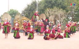 Trẩy hội Đình Thi