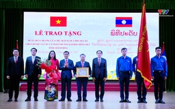 Trường Đại học Hồng Đức đón nhận Huân chương Hữu Nghị của Chủ tịch nước Cộng hòa Dân chủ Nhân dân Lào