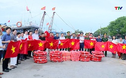 Cảnh sát biển đồng hành với ngư dân 