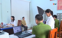 Công an Thanh Hóa cấp căn cước và tài khoản định danh điện tử trong dịp nghỉ lễ