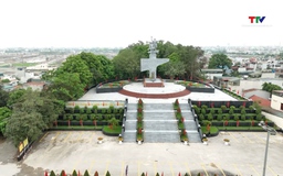Tượng đài và ký ức