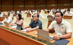 Sáng ngày 21/5, Quốc hội chốt việc rút ngắn nhiệm kỳ Quốc hội, ấn định ngày bầu cử toàn quốc