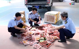 Bắt giữ gần 1 tạ thực phẩm không rõ nguồn gốc