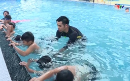 Phổ cập bơi cho trẻ - giải pháp căn cơ phòng chống đuối nước