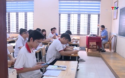 Học sinh ôn tập nước rút cho Kỳ thi Tốt nghiệp THPT 2025