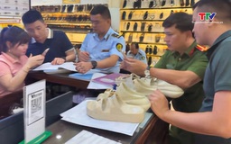 Khởi tố, bắt tạm giam đối tượng Nguyễn Khánh Tùng về tội buôn lậu