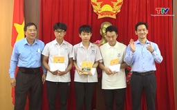 Thạch Thành: Khen thưởng học sinh có thành tích xuất sắc trong kỳ thi vào lớp 10 năm học 2025 - 2026
