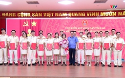 Viện kiểm sát nhân dân tỉnh Thanh Hoá công bố và trao các quyết định về công tác cán bộ ngày 29/6/2025