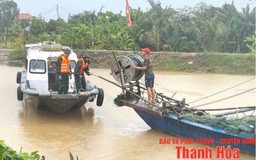 Cứu hộ kịp thời 2 phương tiện chết máy khi vào bờ tránh trú bão số 3