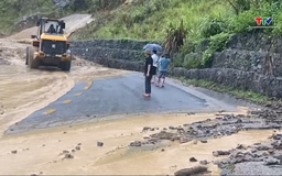 Mưa bão gây sạt lở, ngập lụt nhiều vị trí trên các tuyến giao thông