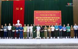 Phường Hàm Rồng tổ chức tặng quà tri ân người có công