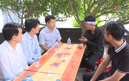 Thăm viếng, chia buồn cùng gia đình nạn nhân tử vong trong vụ lật xe khách tại Hà Tĩnh