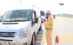 Tổng kiểm soát, xử lý phương tiện kinh doanh vận tải trên đường bộ và đường thủy 