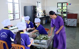  Khởi nghiệp từ nghề làm bánh truyền thống