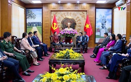 Bí thư Tỉnh ủy Nguyễn Doãn Anh tiếp Đại sứ Lào tại Việt Nam