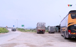Đảm bảo giao thông tại trạm dừng nghỉ “tạm” trên cao tốc