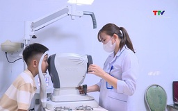 Việt Nam có khoảng 5 triệu trẻ mắc tật khúc xạ