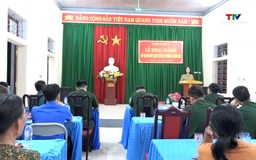 Khai giảng lớp xóa mù chữ cho người dân khu Tén Tằn, xã Mường Lát