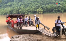 Người dân thôn Bèo Bọt, xã Cẩm Thạch cần lắm một cây cầu