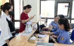 Tân sinh viên đi nhập học được giảm 10% giá vé tàu