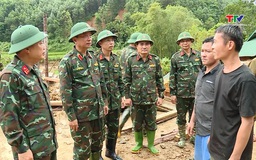 Tư lệnh Quân khu 4 kiểm tra công tác khắc phục thiên tai tại xã Yên Nhân