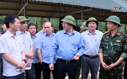 Phó Chủ tịch UBND tỉnh kiểm tra công tác khắc phục hậu quả mưa lũ tại các xã Bát Mọt, Yên Nhân