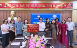 Ngân hàng Nhà nước Việt Nam trao kinh phí xóa nhà tạm, nhà dột nát