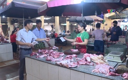 Siết chặt kiểm soát an toàn thực phẩm, vệ sinh môi trường tại các chợ dân sinh