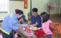 Xã Thọ Lập trao quà Quốc khánh 2/9 cho Nhân dân