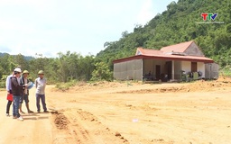 Người dân bản Muỗng, xã Trung Hạ sắp có nơi an cư