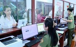Cấp hộ chiếu rút gọn – nỗ lực đáp ứng yêu cầu cấp bách của nhân dân