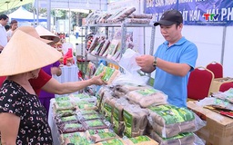 Phiên chợ giới thiệu nông sản thực phẩm an toàn tại xã Sao Vàng