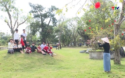 Rộn ràng các khu, điểm du lịch ngày đầu năm mới