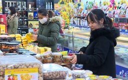 Hàng Tết tăng 15 - 30% so với ngày thường