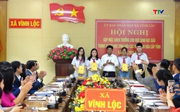 Xã Vĩnh Lộc khen thưởng học sinh đạt thành tích cao 