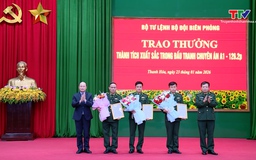 Khen thưởng các lực lượng phá chuyên án vận chuyển hơn 1 tấn pháo nổ từ Lào về Việt Nam