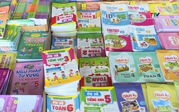 Không loại bỏ các bộ sách giáo khoa đã ban hành