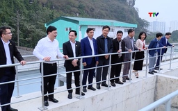 Phó Chủ tịch Thường trực UBND tỉnh Mai Xuân Liêm thăm, chúc Tết các đơn vị